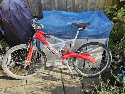Saracen raw hotsell dx mountain bike