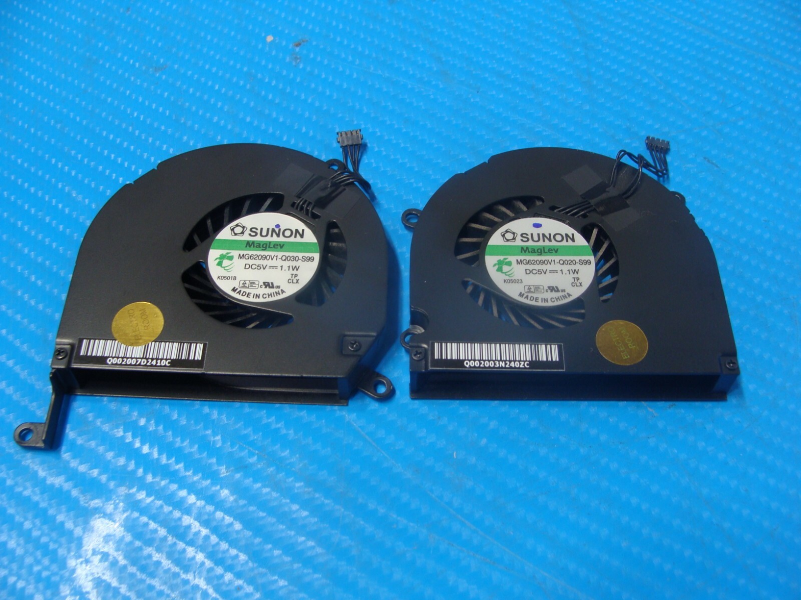 MacBook Pro A1286 MC371LL/A Early 2010 15" OEM Right & Left Cooling Fan 922-8702