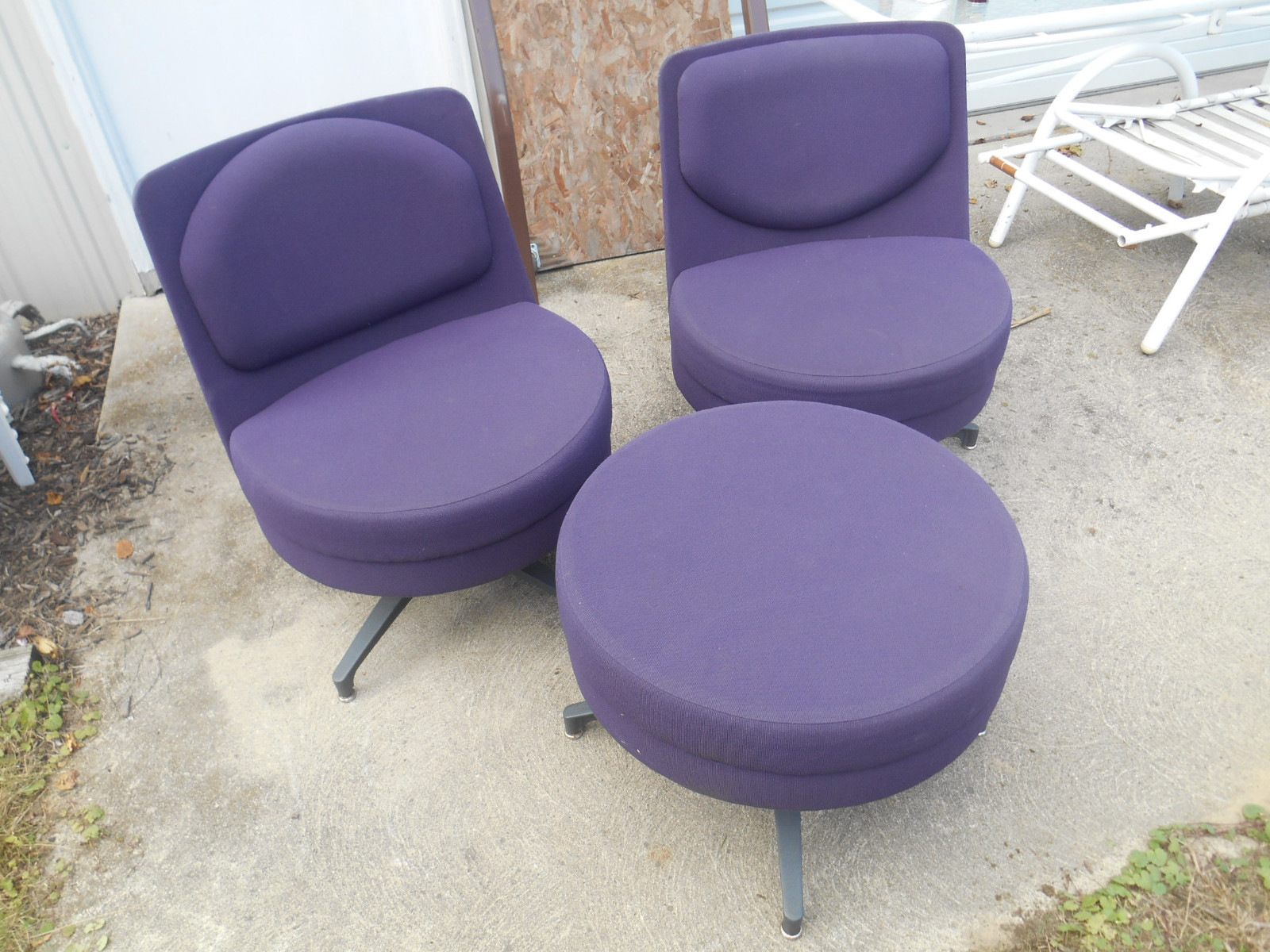Set of Two Plum Steelcase Coalesse Topo Guest Swivel Lounge Chairs w Ottoman