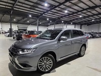 2018 Mitsubishi Outlander 2.4h TwinMotor 13.8kWh Juro CVT 4WD Euro 6 (s/s) 5dr E