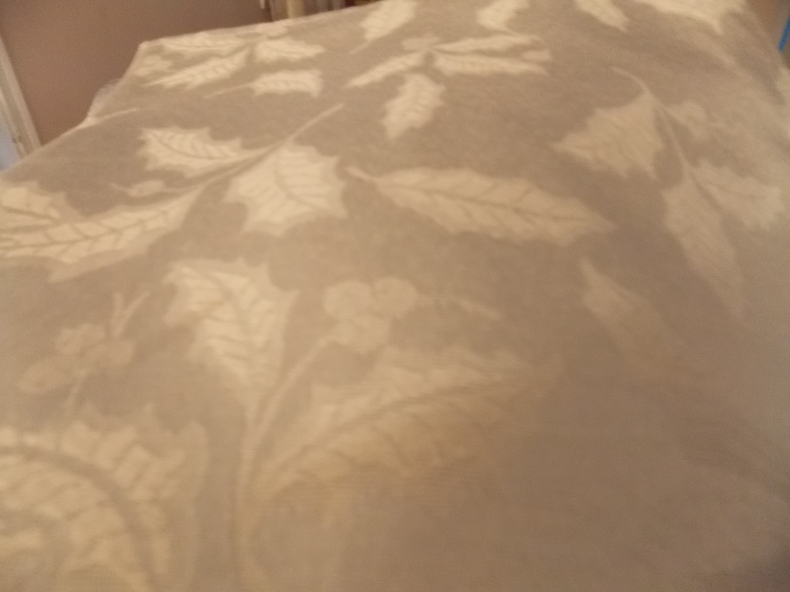 6 Vintage Fabric  Lenox Holly White Christmas Napkins new