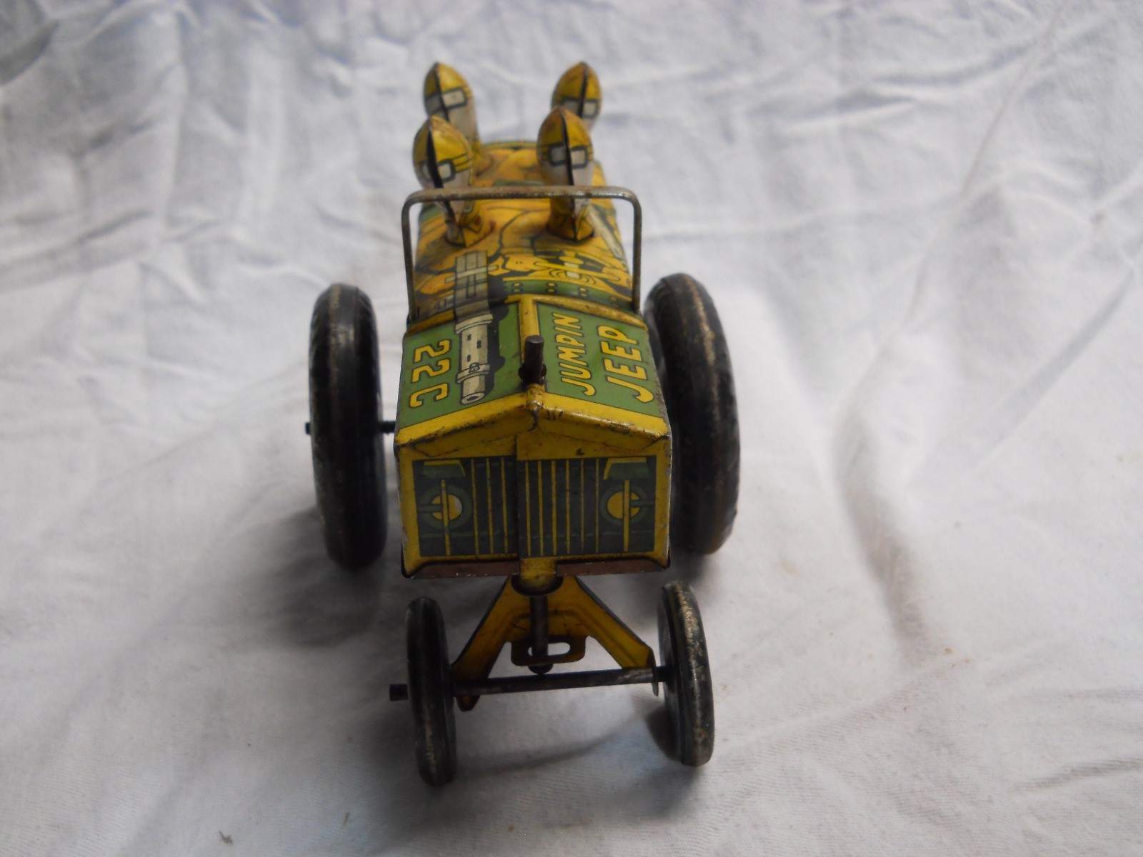 Antique 1940's Marx Wind-up 4 Man Jumping Jeep 22 C  Works Perfectly