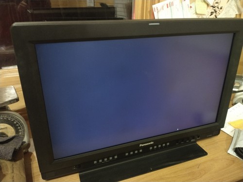 Panasonic 業務用モニター BT-LH2600W 中古品です。 BT-LH2600W ジャンク品】 Panasonic 26型ワイド LCDモニター