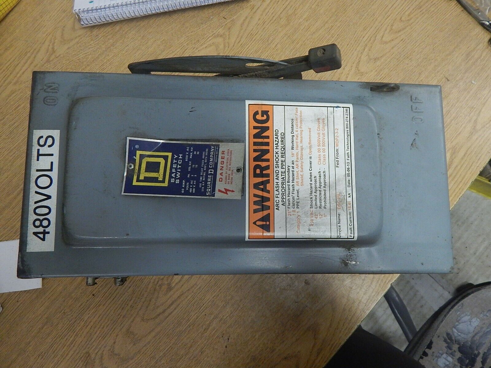 Square D 40274-301-01 DSC-Pil MDP-3-2 Safety Switch *FREE Square D 40274-301-01 DSC-Pil MDP-3-2 Safety Switch *FREE