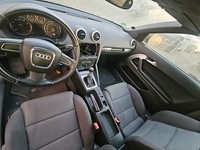 Audi A3 8P 08-10 Cabrio Ablagefach Staufach Fach Rechts Vorne Audi A3 8P 08-10 27.04.2009 8P0881578 gebraucht Vorschau 9