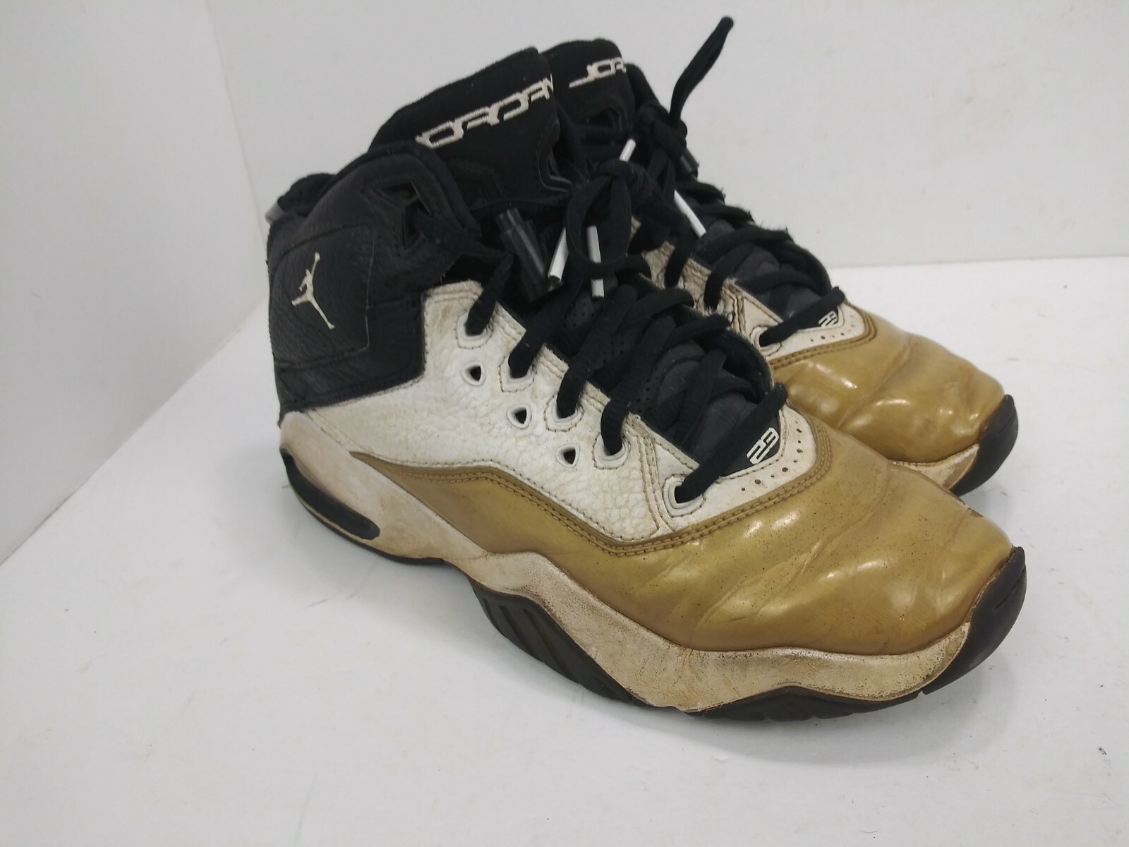 Nike Air Jordan B'Loyal shoes Youth Size 5 5y Gold Black