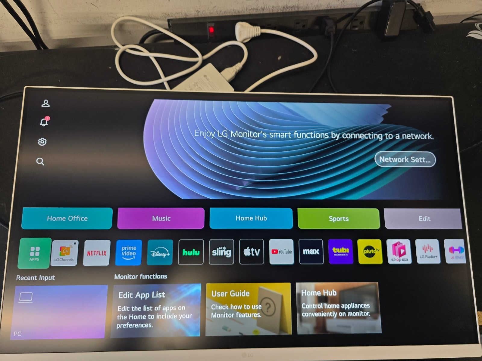 ディスプレイ・モニター本体 LG MyView Smart Monitor 32SR75U-W 32