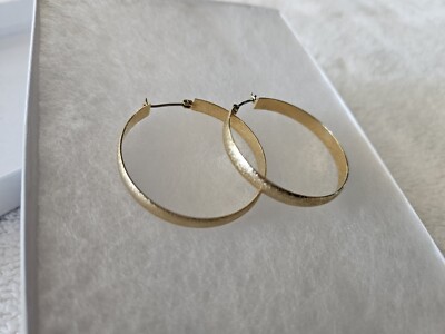Vintage textured gold tone small hoop  Earrings 1.5 Inch