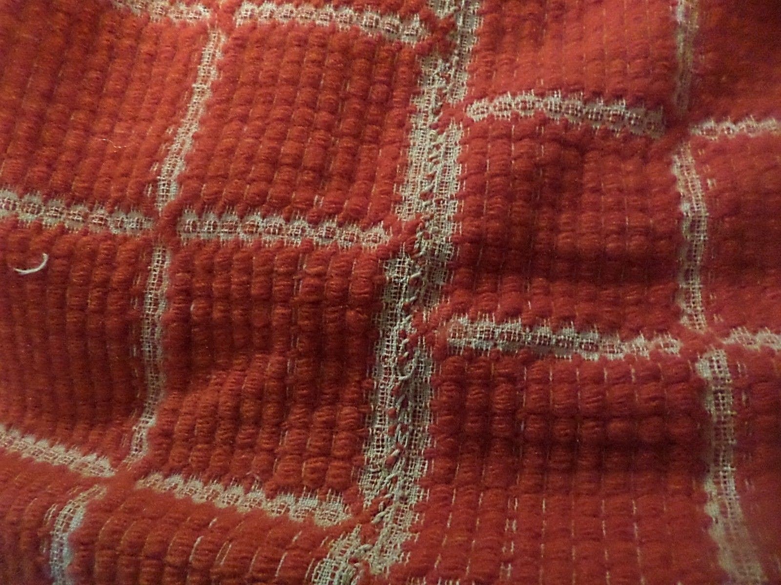 VINTAGE HEAVY WOVEN COVERLET ORANGE AND WHITE GC