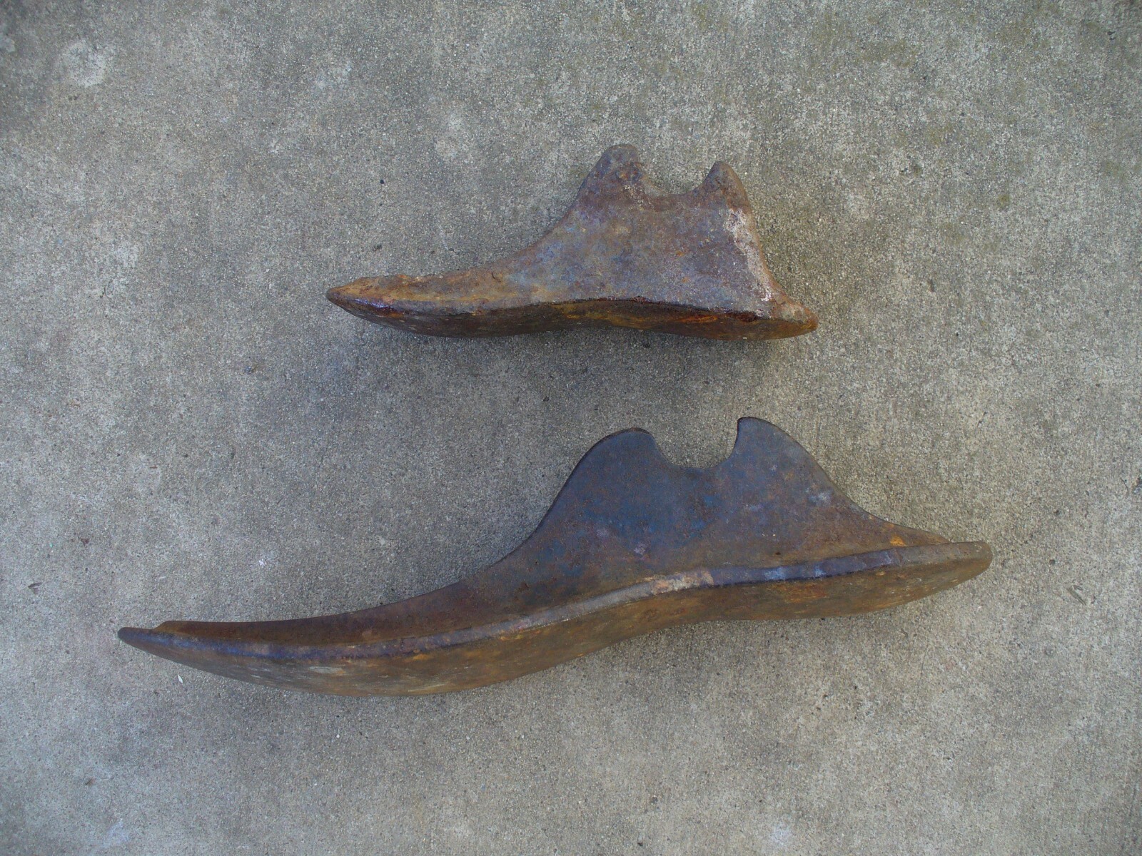 Two Antique 1895 Enterprise Cast Iron Cobbler Shoe Lasts Repair Tool Anvil