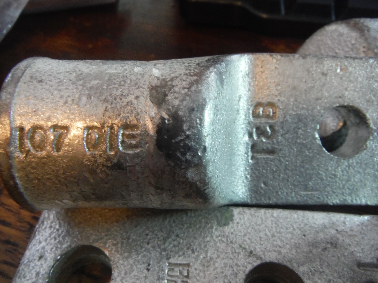 NEW (Lot of 4) THOMAS & BETTS 1325 T&B 2 HOLE CONNECTOR LUG 107 DIE