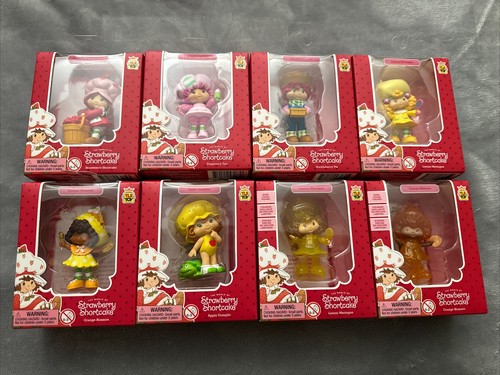 Strawberry Shortcake Collectibles 2冊セット Strawberry Shortcake Collectibles: An Authorized Handbook