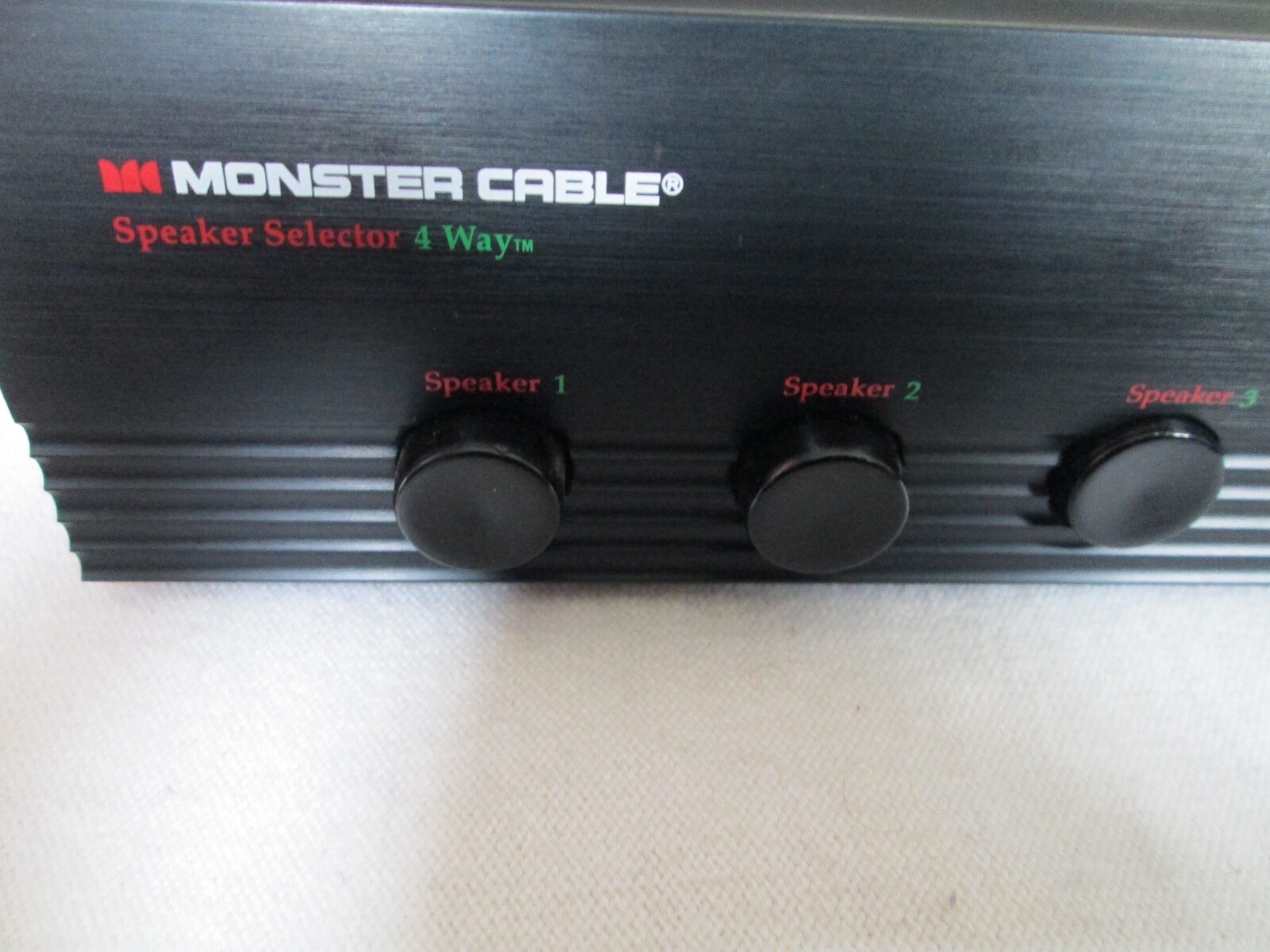 MONSTER CABLE 4 WAY SPEAKER SELECTOR SWITCH with Amplifier Protection