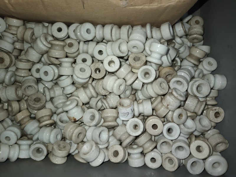 10 Isolateurs En Porcelaine  