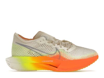 NIKE - W NIKE ZOOMX VAPORFLY NEXT %3  24.5 オレンジ NIKE - W NIKE ZOOMX VAPORFLY NEXT %3 24.5 オレンジの通販 by