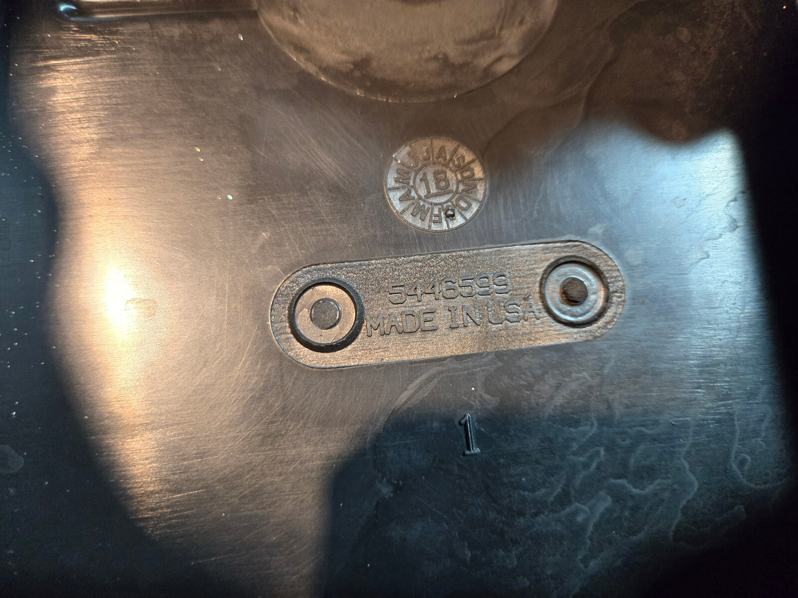 6.7l cummins upper valve cover 5446599 - Picture 11 of 11