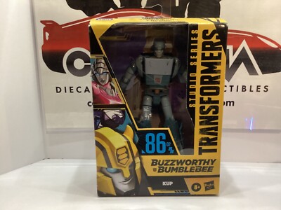 Transformers Buzzworthy Bumblebee Studio Series Kup Deluxe Action Figure