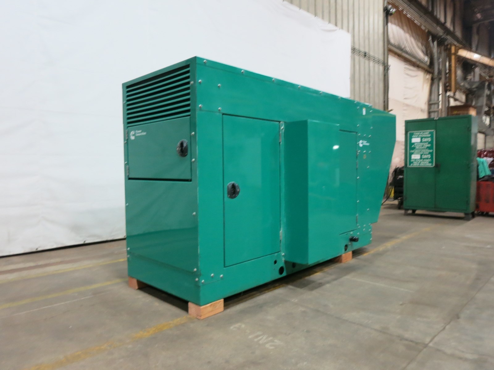 Cummins 150 kW  natural gas generator GM 8.1L engine, Yr '07 - CSDG Stock # 2297