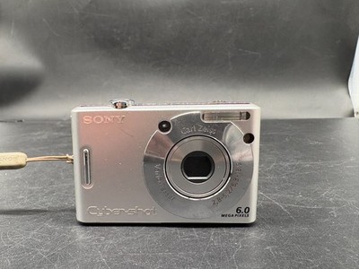 Sony Cyber-Shot DSC-W30 Digitalkamera 6MP 3x Zoom Carl Zeiss Kompakt