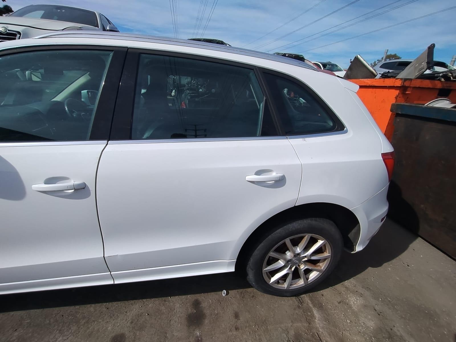 AUDI Q5 8R 12/2008-01/2017 LEFT REAR DOOR TRIM 4 DOOR STATION WAGON 8R0867303 - thumbnail 7