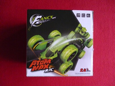 ATOM MAX FANCY STUNT R/C GREEN, 2.4 GHZ, 1:28 SCALE BRAND NEW.