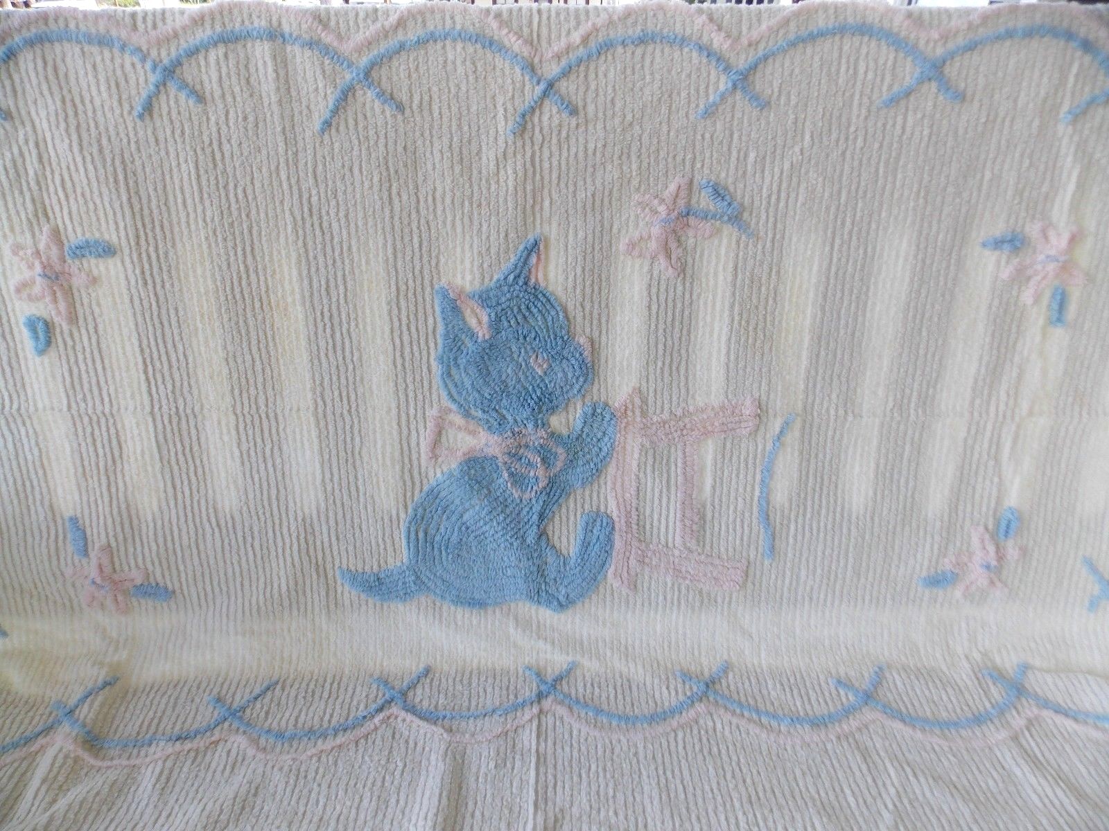 Vintage White Child's Chenille Bedspread with Kitten Patel Blue Pink 40