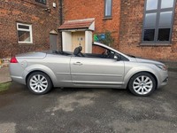 VERY LOW MILES + UK REG + LHD LEFT HAND DRIVE + FORD FOCUS CONVERTIBLE +FULL S/H