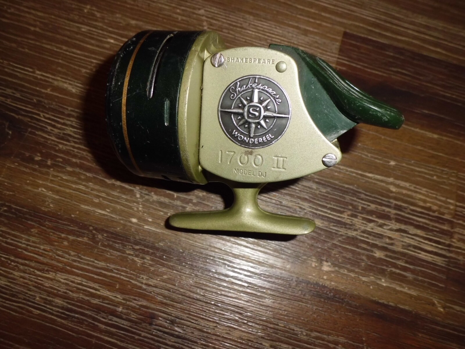 Vintage SHAKESPEARE Wondereel 1700 II Spincasting Reel made