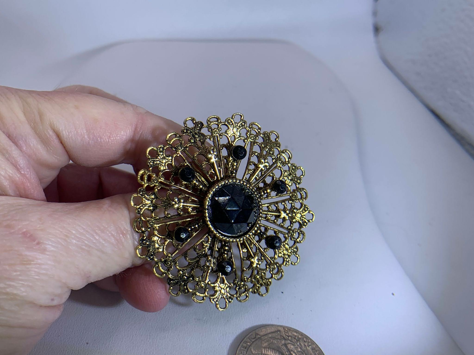 Flower Rosette Cutwork Onyx Rhinestones Large Vintage Gold Brooch