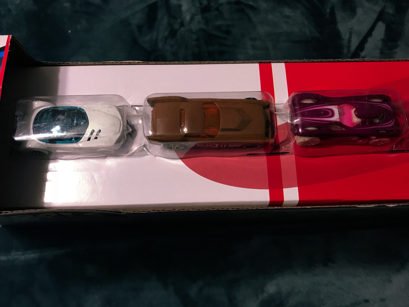 HOT WHEELS SUPER 6 LANE RACEWAY 8 FEET OF TRACK WITH LIGHTS & SOUND