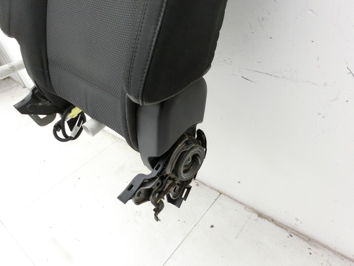 KIA Carens RP IV 13-19 Sitzbezug Rückenpolster Rechts Vorne für Beifahrer Sitz KIA Carens RP IV 13-19 29.08.2014... Vorschau 3