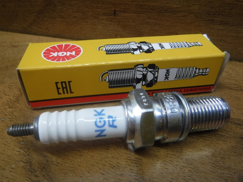 8587 HONDA FOURTRAX 250 SPARK PLUG DR8ESL NGK DR8ESL FAST FREE