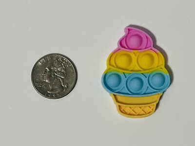 Zuru Toy Mini Brands, Series 3 (#022 Ice Cream Pop It)