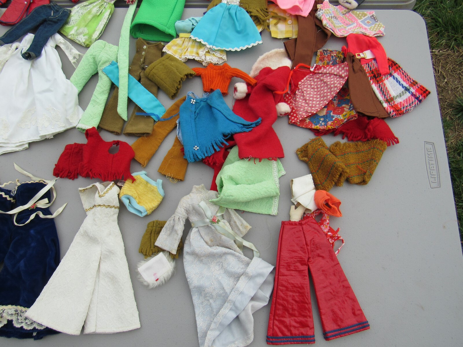 VINTAGE LARGE LOT OF 1960s-70s BARBIE CLOTHES, PLUS KEN DOLL AND 4 OTHER DOLLS