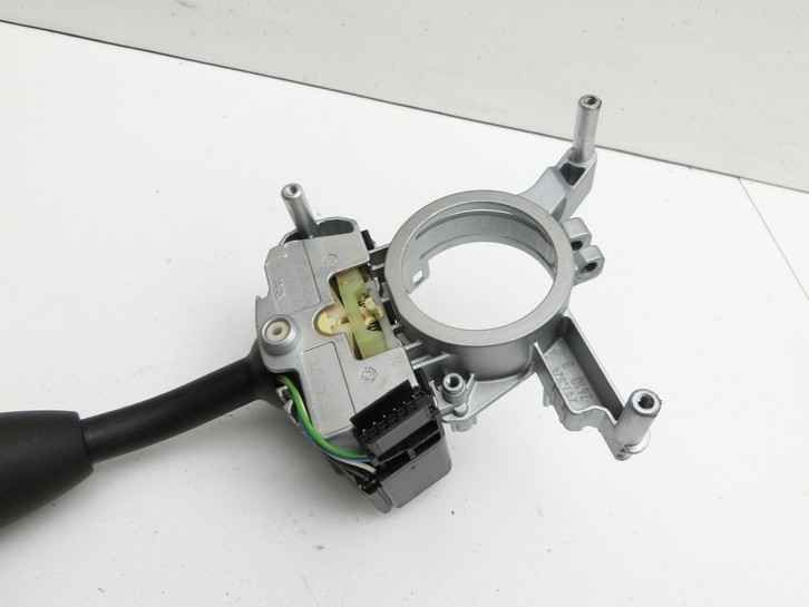 Mercedes W245 B200 05-08 Lenkstockschalter Blinker Wischer Kombischalter Mercedes W245 B200 05-08 27.09.2007... Vorschau 3