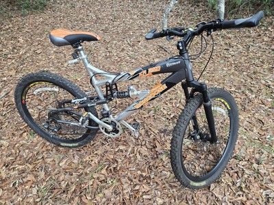 Mongoose Mountain Bike Xr 250, 21 Speed, Shimano Equipped, Aluminum Frame EUC 