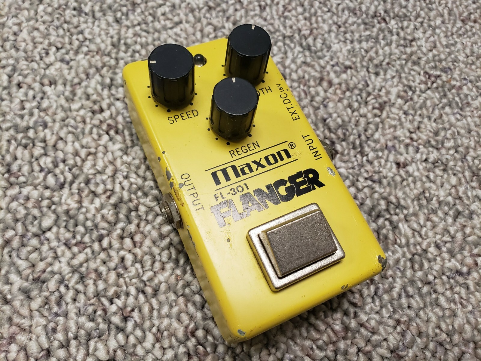 Vintage 80s Maxon FL-301 Flanger Guitar Effect Pedal Bass BBD
