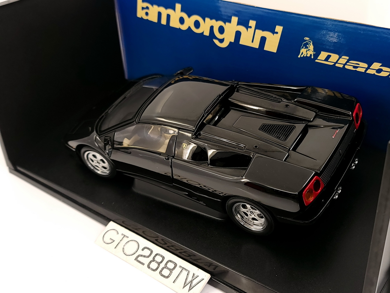 Lamborghini Diablo 6.0 VT　1/18 ミニカー　箱無 AUTOart 1:18 Scale Lamborghini Diablo 6.0 (Black). ezToys