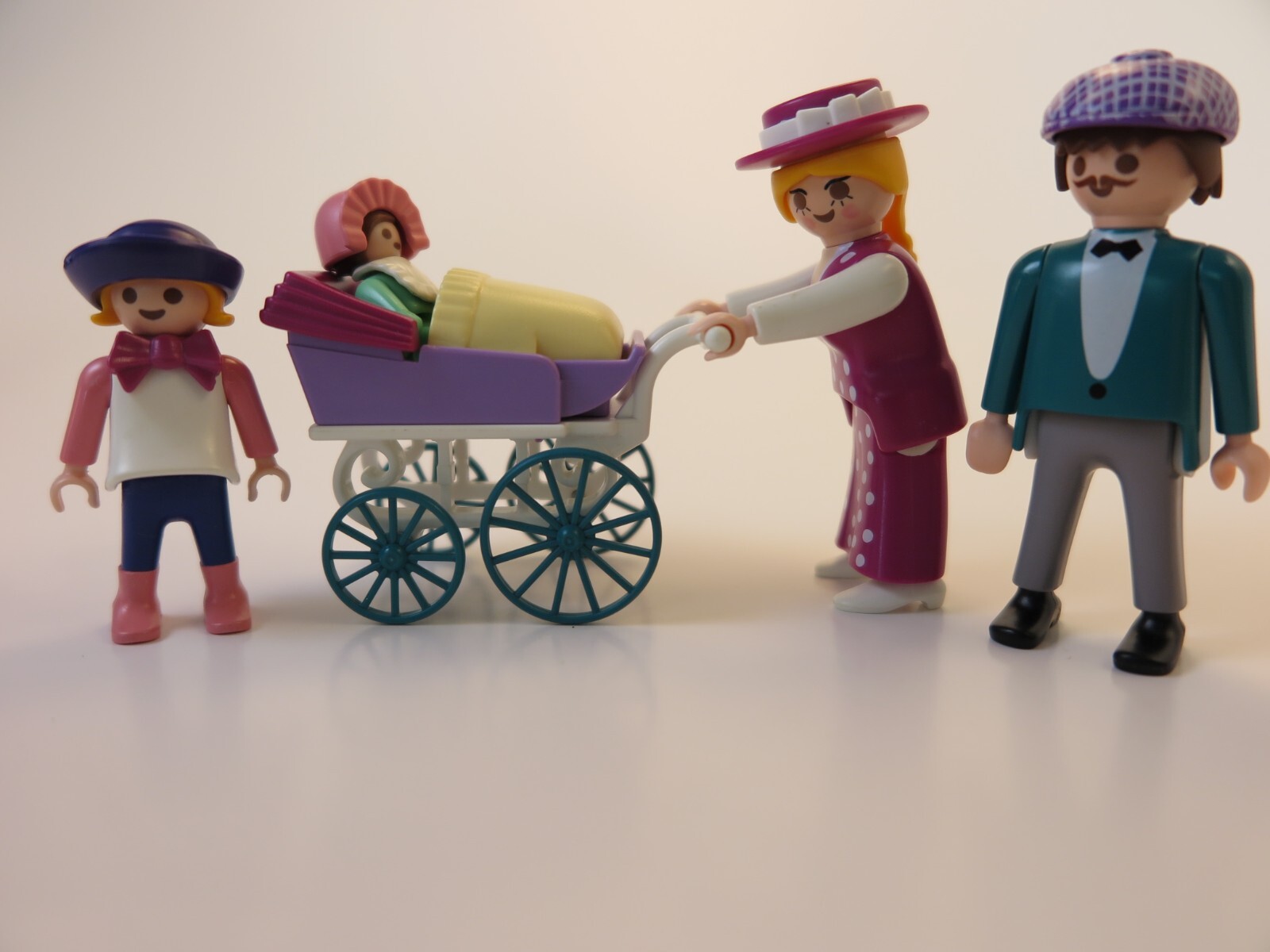 【値下げ】プレイモービル　ヴィクトリアンシリーズ　ファミリー　5510 プレイモービル playmobil 5510 ヴィクトリアンファミリー：新品