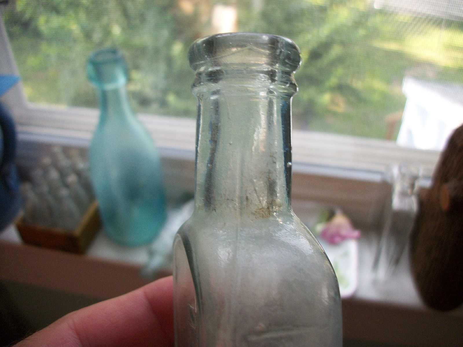 1890S ERA QUACK MEDICINE HAMLIN'S WIZARD OIL CHICAGO ILLINOIS 6 INCHES TALL