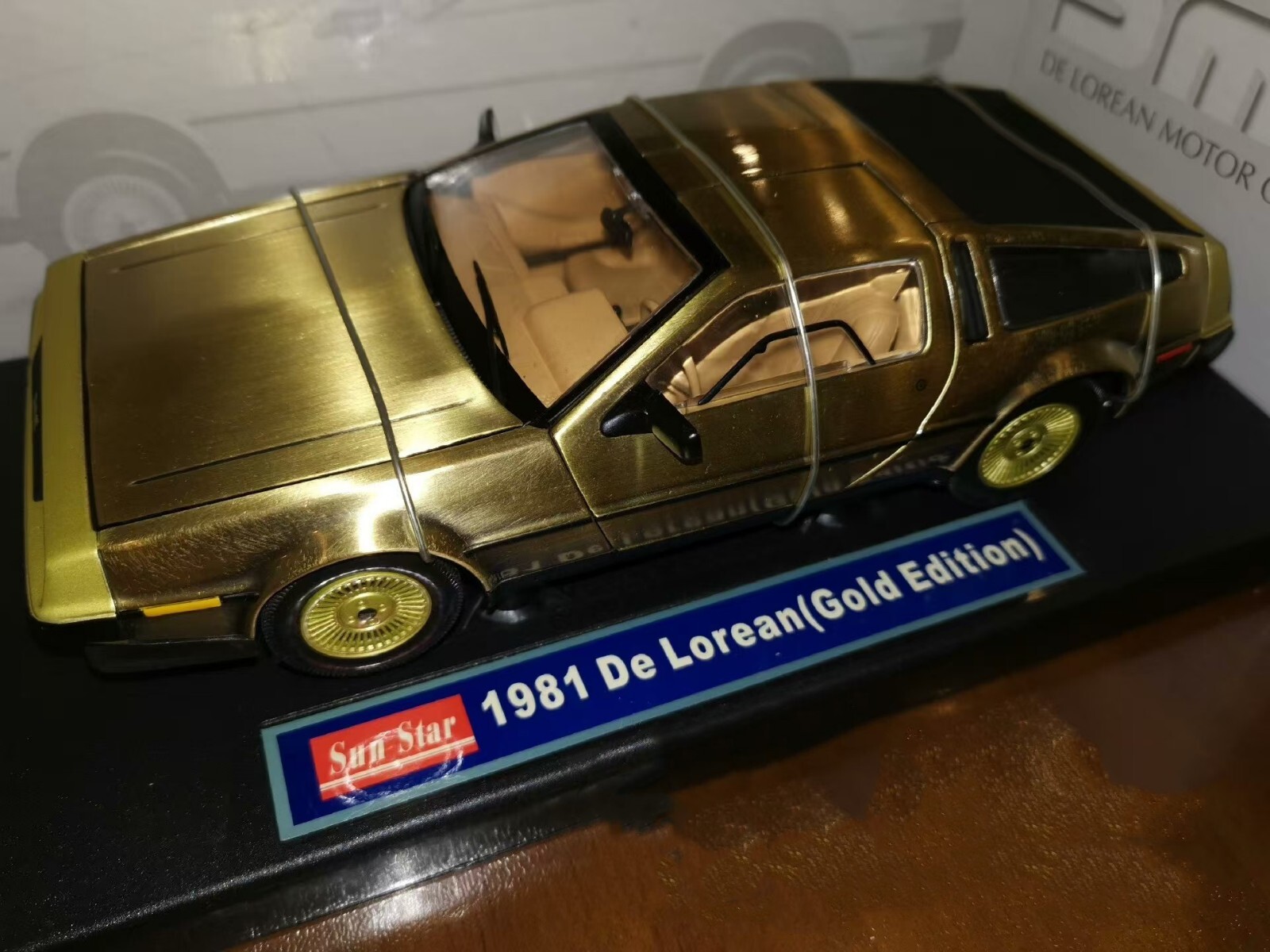1/18ミニカー　DE LOREAN LK 1981 $_57.JPG?set_id=880000500F