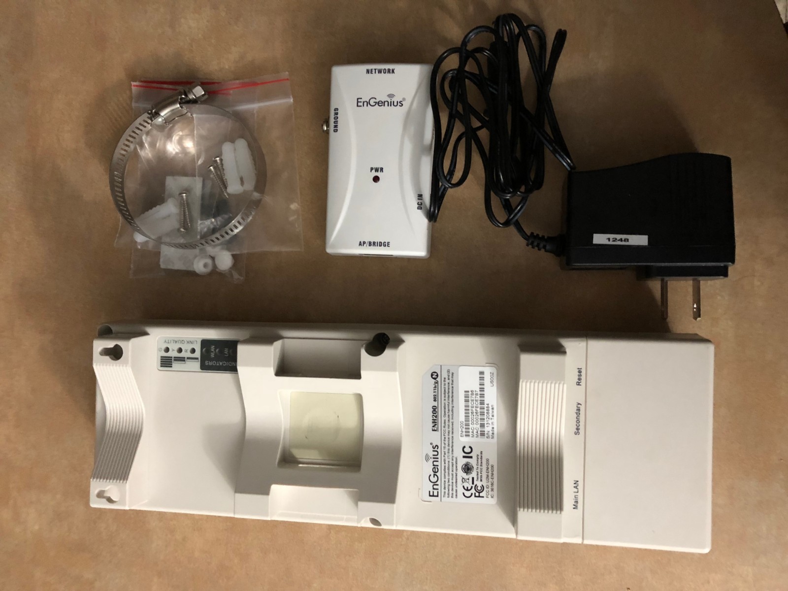 EnGenius ENH200 500mW Outdoor Wireless Access Point (PARTS AS IS)