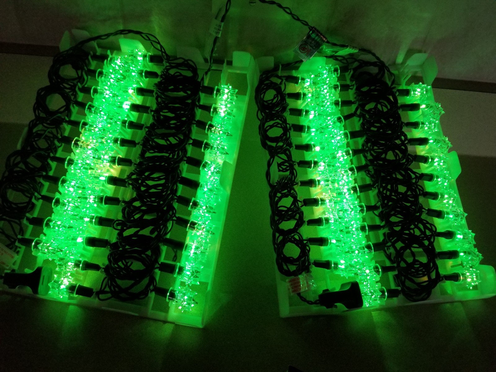 2 RARE NIB Crystal Star Christmas Lights, 2 Strings of Green Lights, NEW IN BOX