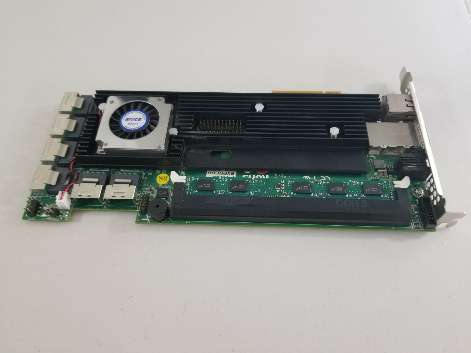 areca ARC-1882IX-24 PCI-E 3 x8 SATA / SAS 28 Ports 6Gb/s SAS/SATA RAID Card