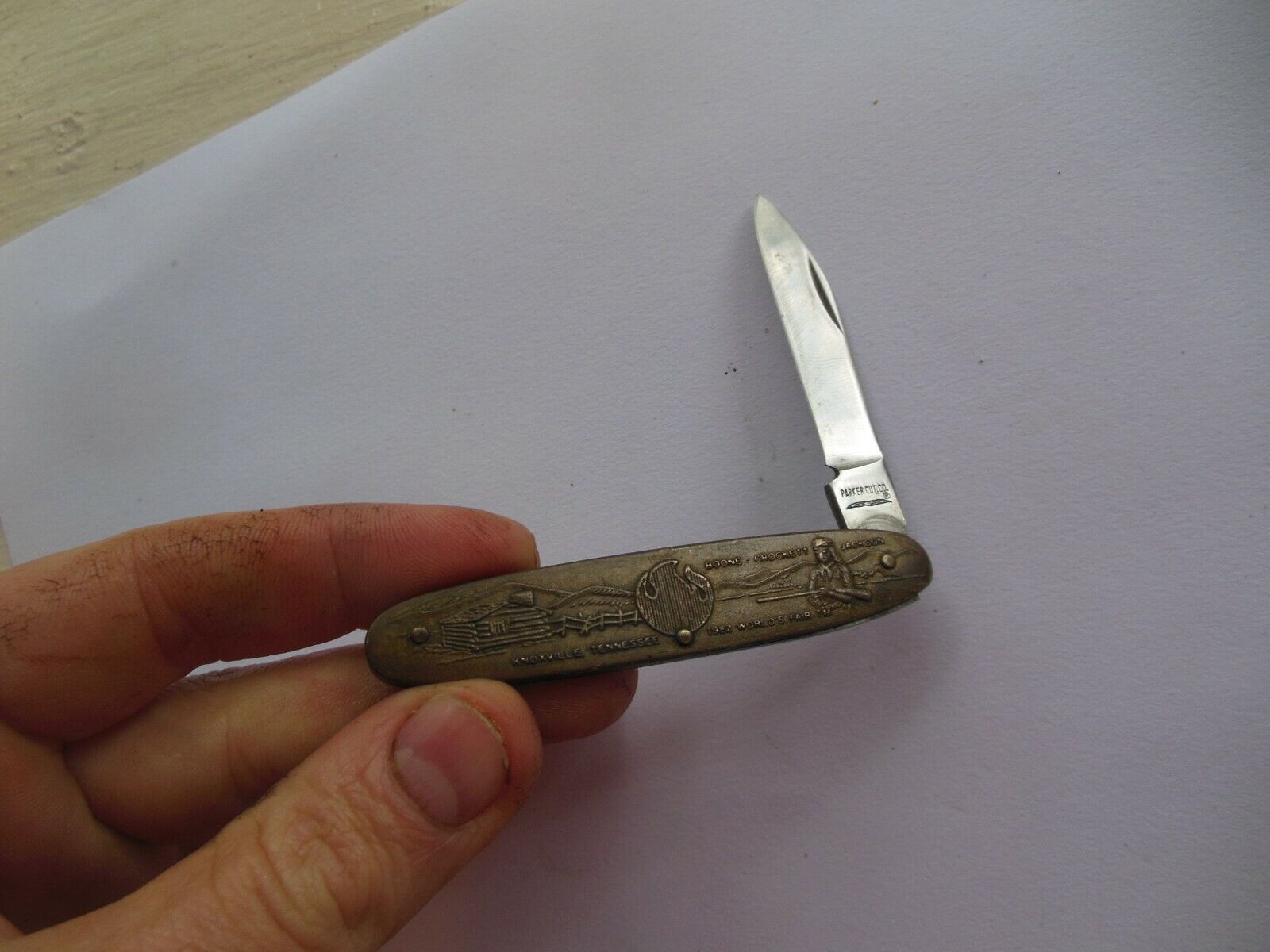 PARKER CUT. CO 1982 WORLDS FAIR POCKET SINGLE BLADE KNIFE PARKER CUT. CO 1982 WORLDS FAIR POCKET SINGLE BLADE KNIFE