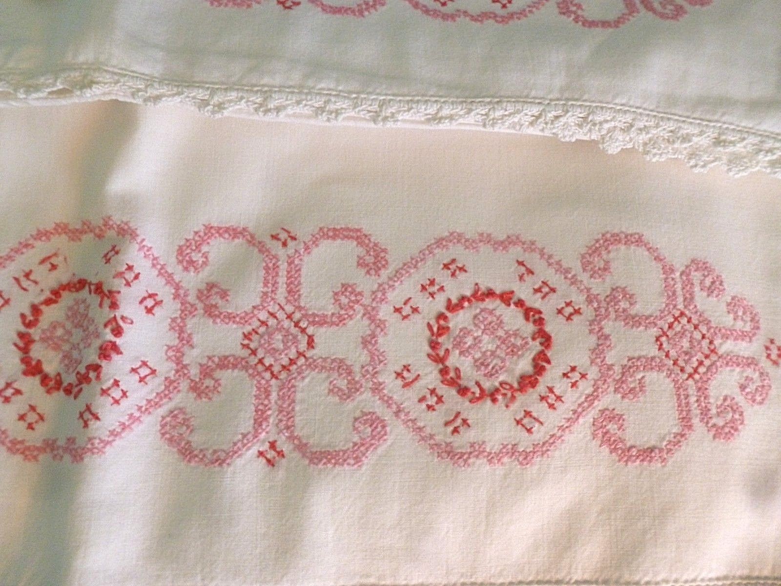Vtg PINK Pair Pillowcases CROSS STITCH design geometric floral set crochet edge