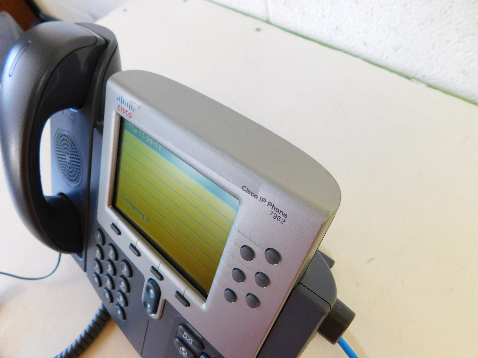 Cisco 7962 IP Phone w/Handset!