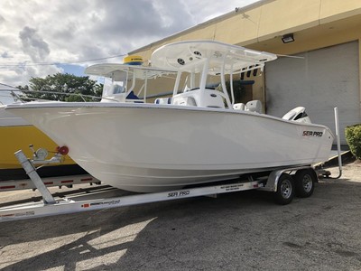 2018 Sea Pro 239 Center Console