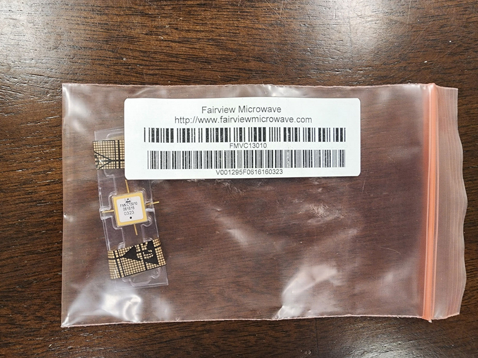 Fairview Microwave FMVC13010 SMT Voltage Controlled Oscillator VCO NEW!!