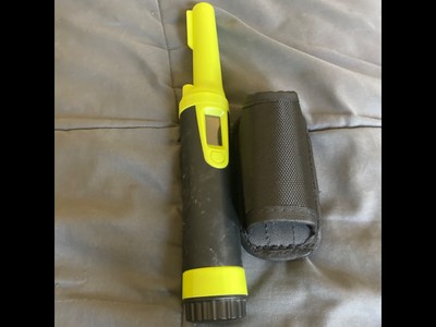 Minelab Pro-Find 35 Metal Detector Pinpointer with the belt holder